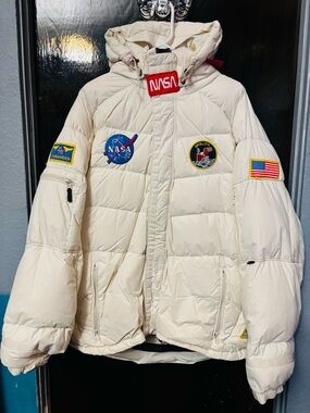 Men’s NASA inspired Oakley cream XL Puffer Jacket with Patches
